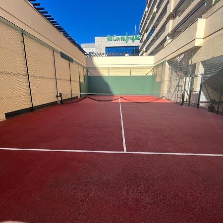 Appartement Heart Of Puerto Banus Newly Renavated Free Parking , Wifi ,Pool,Gym,Padel Court à Marbellac Extérieur photo