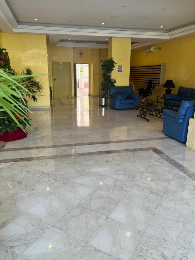 Appartement Heart Of Puerto Banus Newly Renavated Free Parking , Wifi ,Pool,Gym,Padel Court à Marbellac Extérieur photo