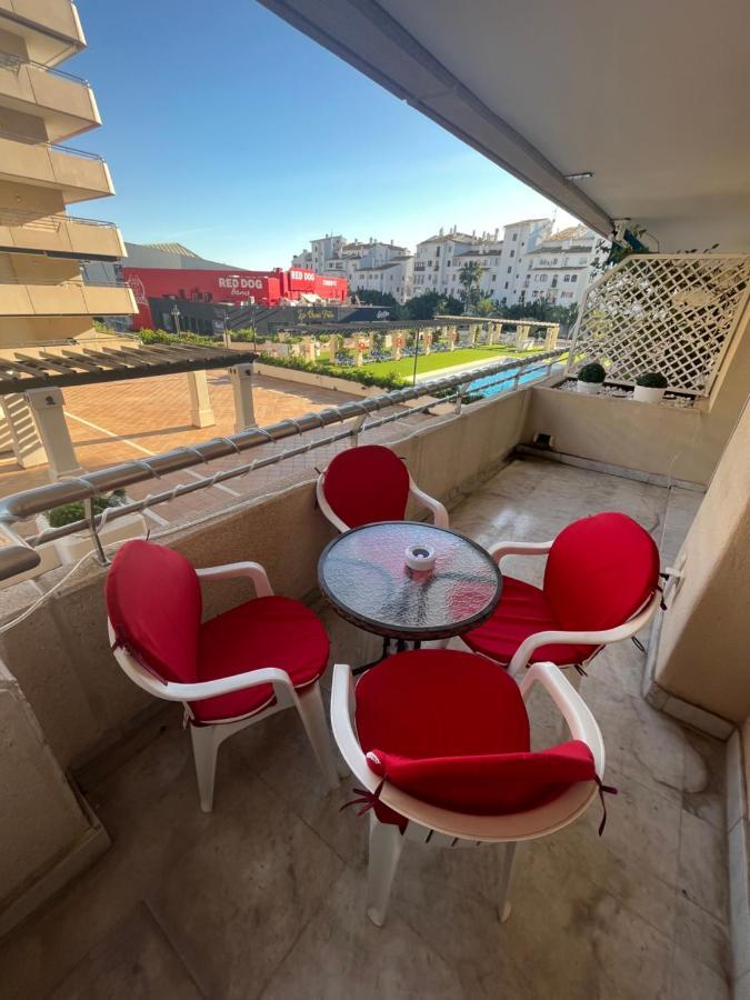 Appartement Heart Of Puerto Banus Newly Renavated Free Parking , Wifi ,Pool,Gym,Padel Court à Marbellac Extérieur photo