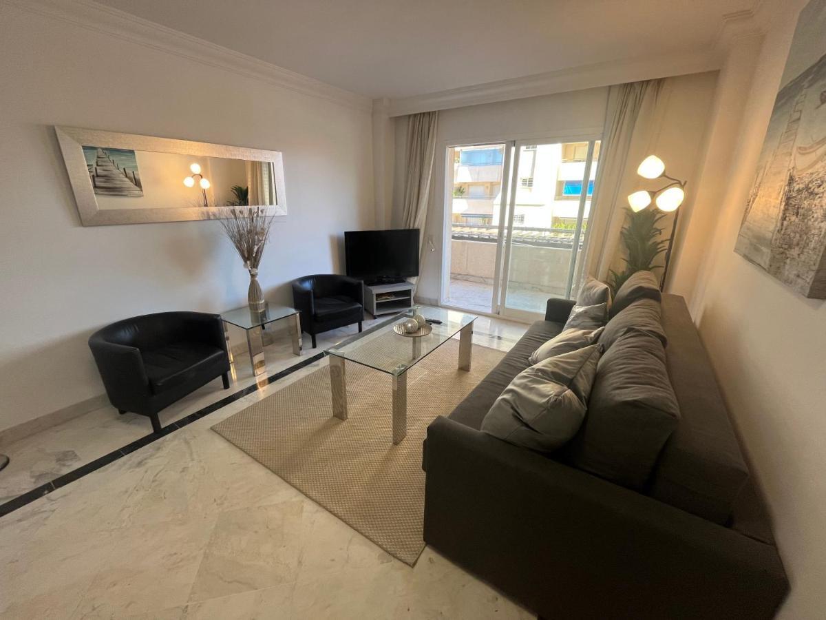 Appartement Heart Of Puerto Banus Newly Renavated Free Parking , Wifi ,Pool,Gym,Padel Court à Marbellac Extérieur photo