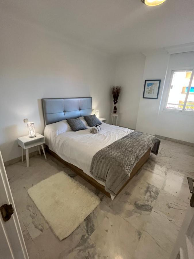 Appartement Heart Of Puerto Banus Newly Renavated Free Parking , Wifi ,Pool,Gym,Padel Court à Marbellac Extérieur photo